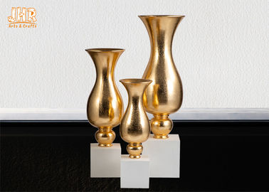 Błyszczące złote ozdobne doniczki z włókna szklanego w kształcie trąbki