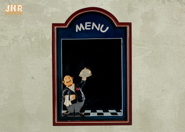 Czarne drewniane tablice ścienne na ścianie w ramce Menu dla restauracji