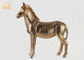 Dekoracyjne figurki zwierząt z poliwęzyny ze złotego liścia Statua rzeźby konia
